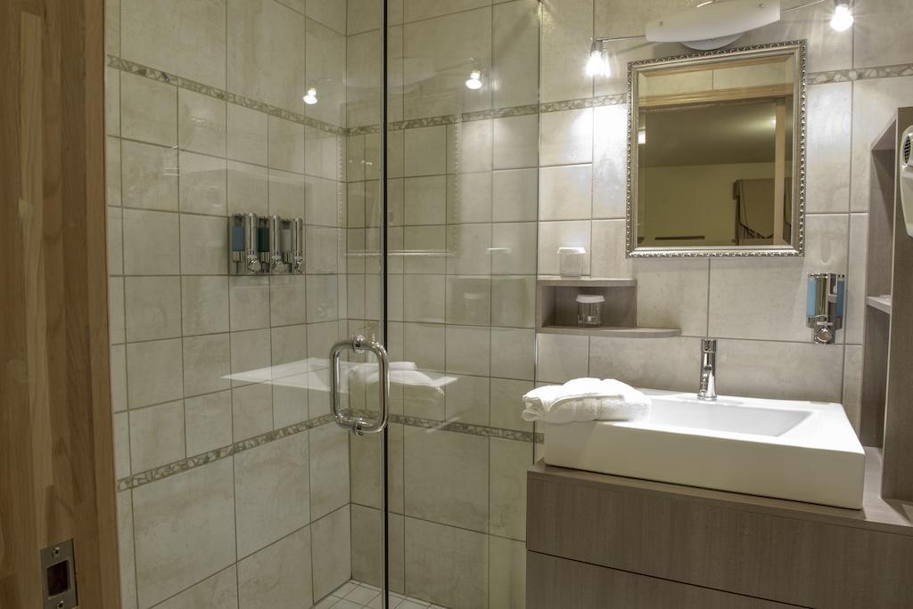 Hotel Le Francis New Richmond Zimmer foto